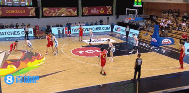 Stand up! Sun Yahui entered two records and three points to help the team open up the situation.